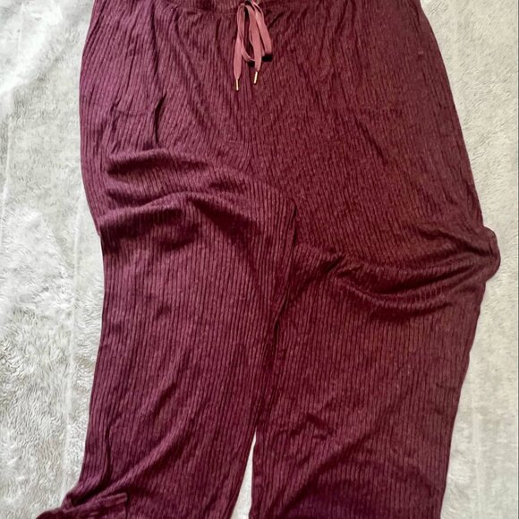 Midnight Lounge Set | XL | Burgundy Ribbed Long Sleeve Top & Pants - Picture 7 of 9